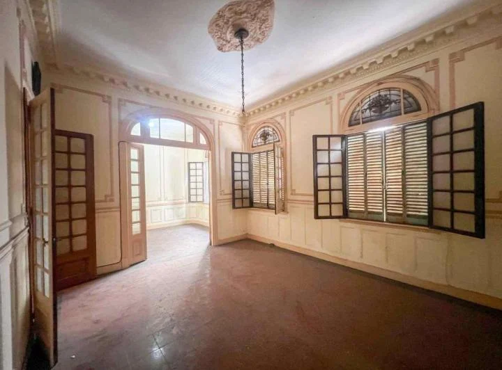 VENTA CASA 9 AMBIENTES FLORES 2