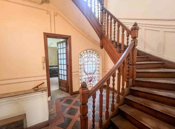 VENTA CASA 9 AMBIENTES FLORES 1