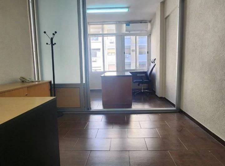 ALQUILER OFICINA EN TRIBUNALES 4