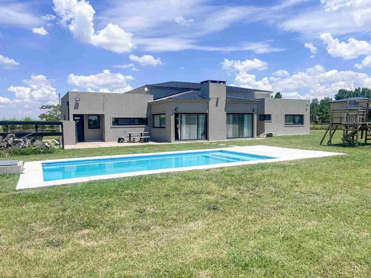 ALQUILER TEMPORARIO CASA 5 AMBIENTES PILETA 2