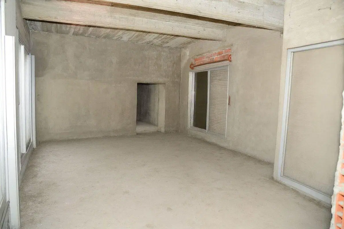 CASA 5 AMBIENTES COCHERA LOCAL AVELLANEDA 2