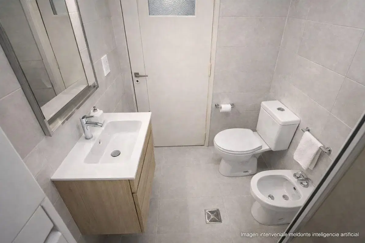 CASA  3 AMBIENTES JARDIN COCHERA TURDERA 4