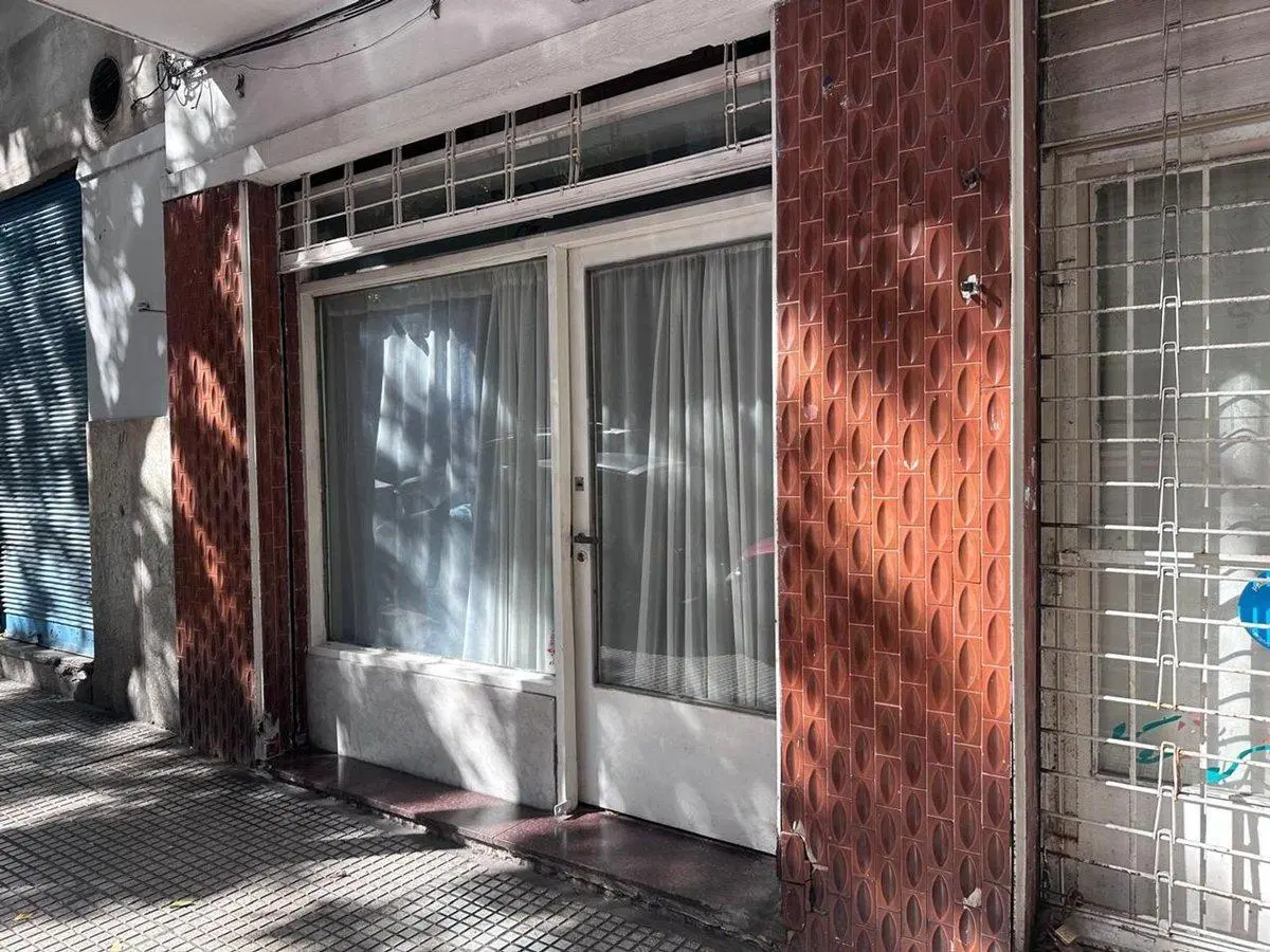 VENTA LOCAL ALMAGRO 4