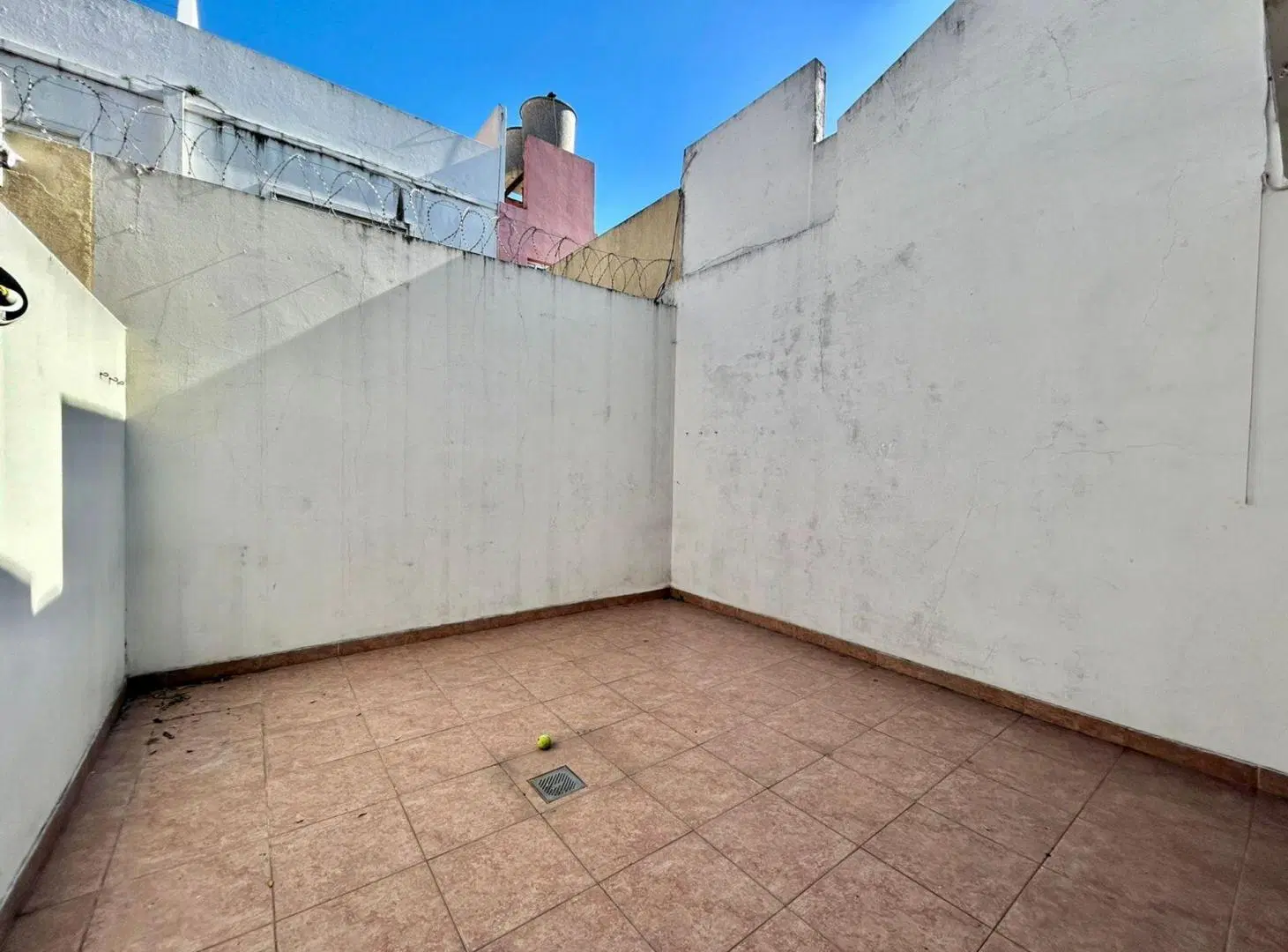 VENTA PH 2 AMBIENTES LINIERS PATIO 5