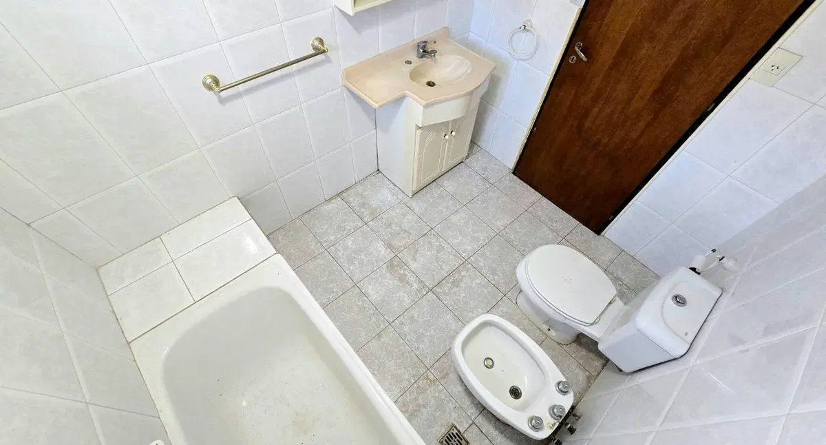 VENTA DE CASA 4 AMBIENTES EN LOMA VERDE ESCOBAR 2