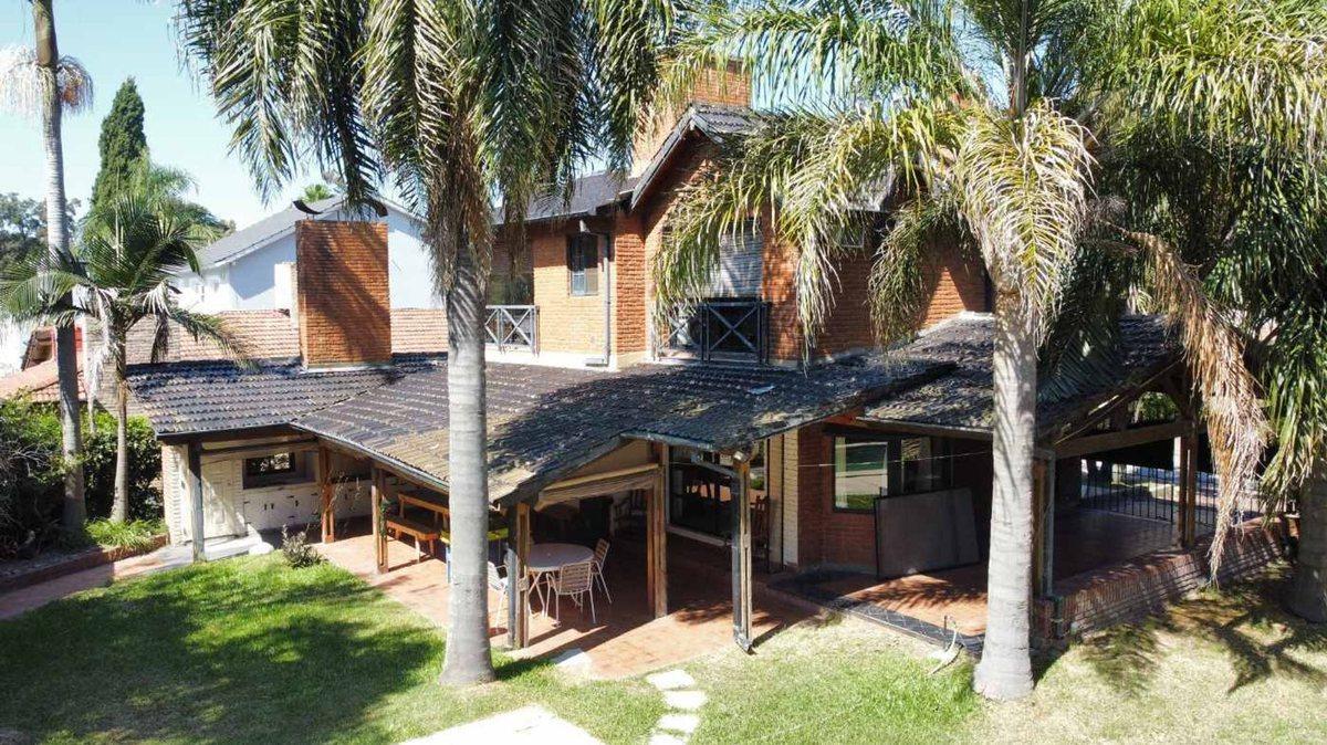 VENTA DE CASA 4 AMBIENTES EN LOMA VERDE ESCOBAR