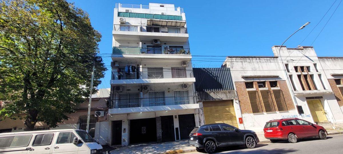 ALQUILER MONOAMBIENTE DEVOTO BALCON