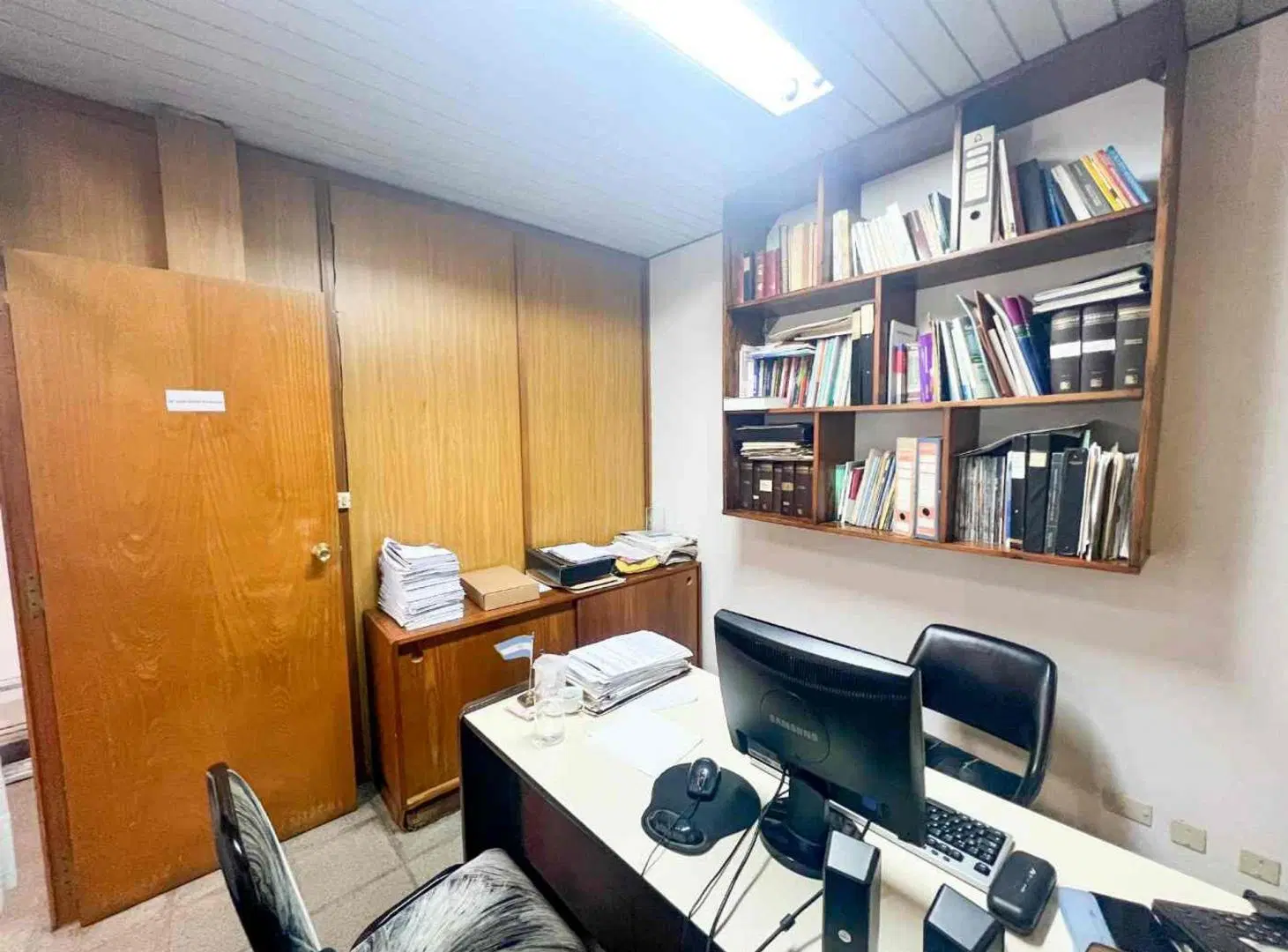 OFICINA EN VENTA ZONA COMERCIAL LOMAS DE ZAMORA 4