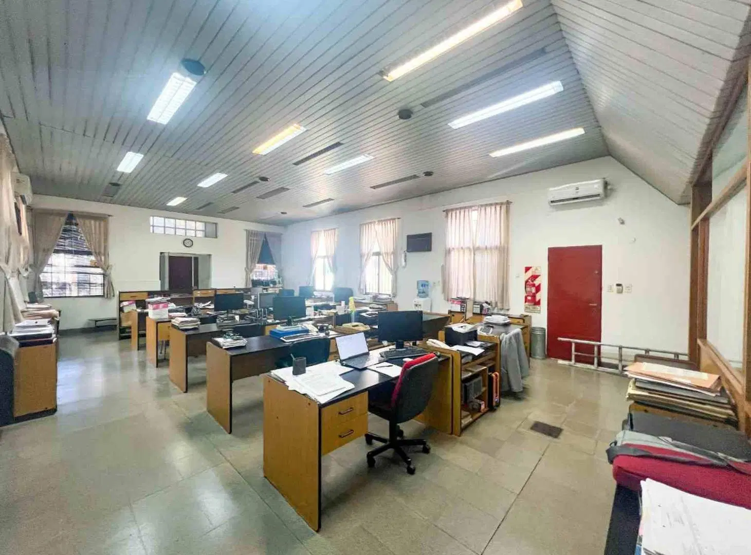 OFICINA EN VENTA ZONA COMERCIAL LOMAS DE ZAMORA 2