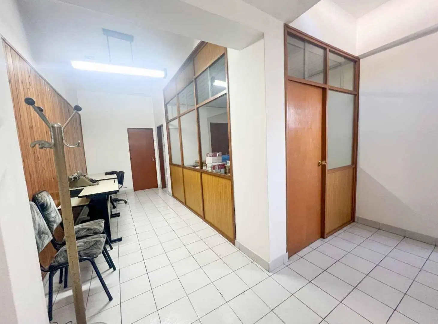 OFICINA EN VENTA ZONA COMERCIAL LOMAS DE ZAMORA 3