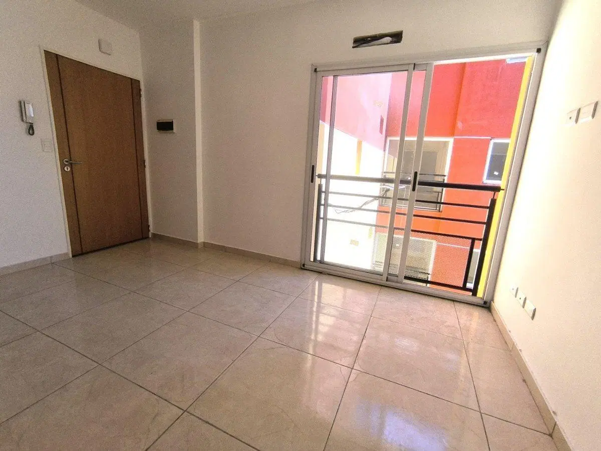 DEPARTAMENTO 2 AMBIENTES COCHERA 3