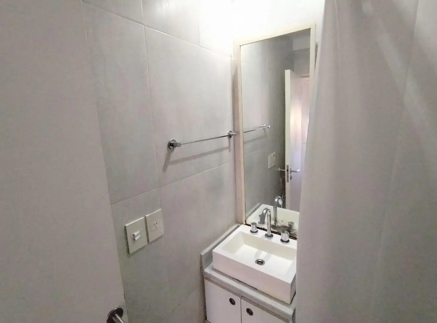 VENTA 3 AMBIENTES AL FRENTE CON BALCON Y COCHERA 2