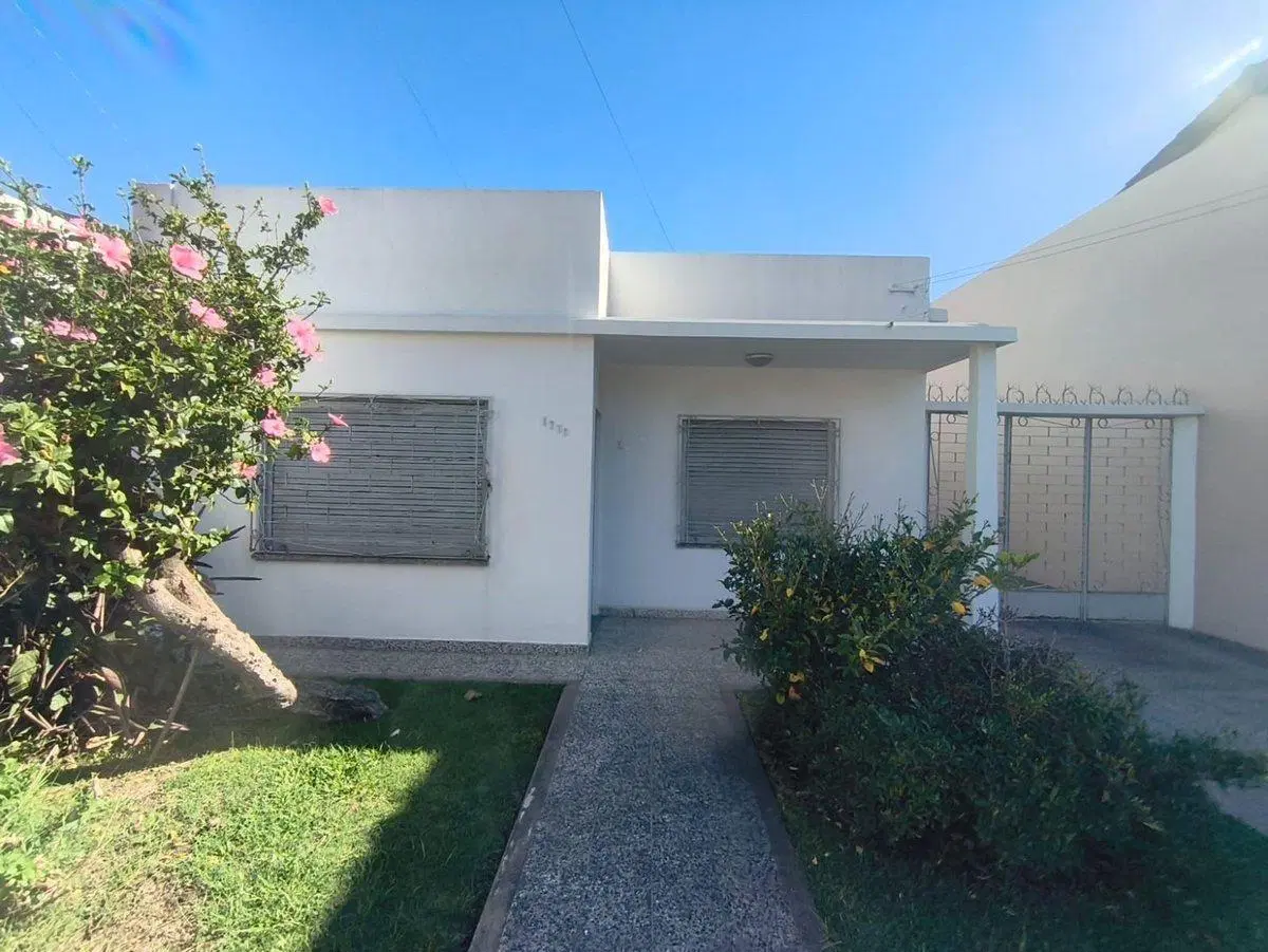 CASA 3 AMBIENTES JARDIN APTO CREDITO ALDO BONZI 2