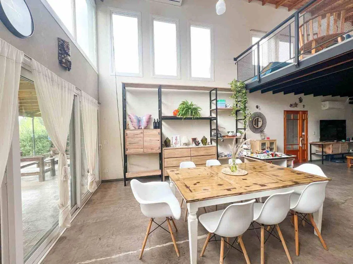 VENTA CASA 6 AMBIENTES SANTA ELENA PILETA CAVA 2