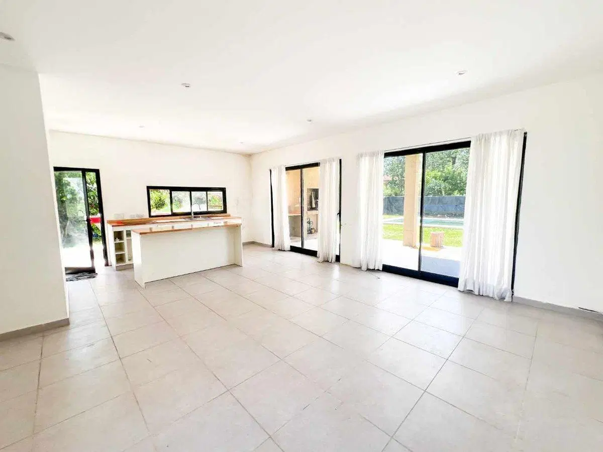 CASA 4 AMBIENTES EL ENSUEÑO PILETA JARDIN 640 M2 4