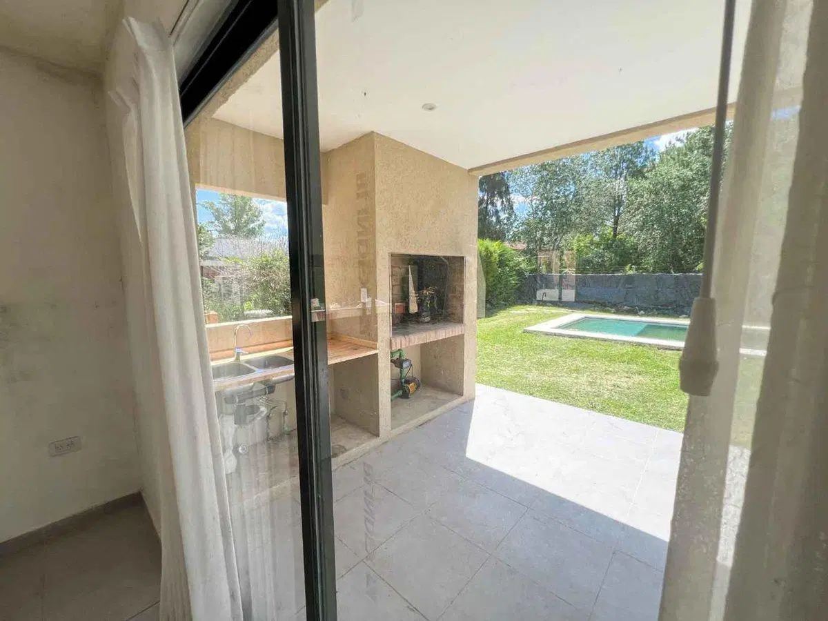 CASA 4 AMBIENTES EL ENSUEÑO PILETA JARDIN 640 M2 3