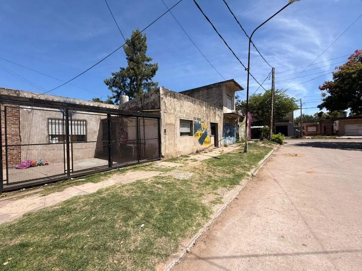 VENTA CASA 4 AMBIENTES PATIO LAFERRERE 3
