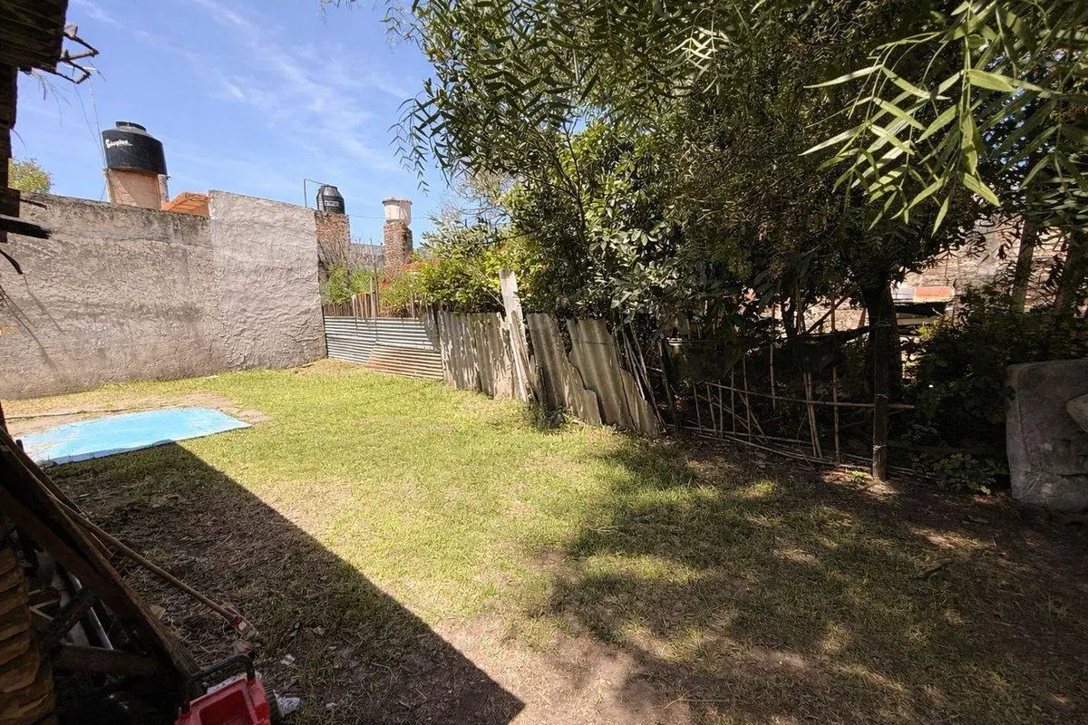 VENTA CASA 4 AMBIENTES PATIO LAFERRERE 2