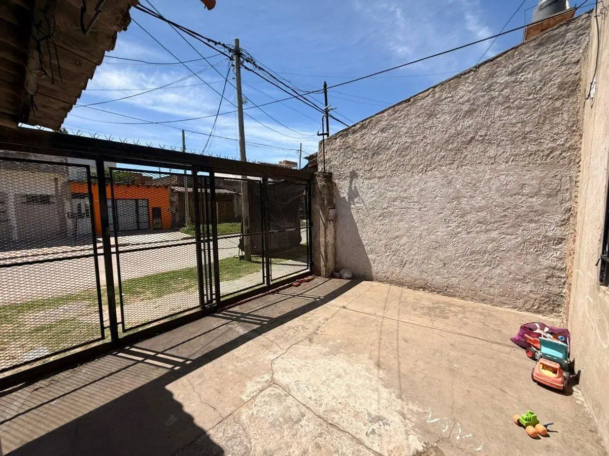 VENTA CASA 4 AMBIENTES PATIO LAFERRERE 8