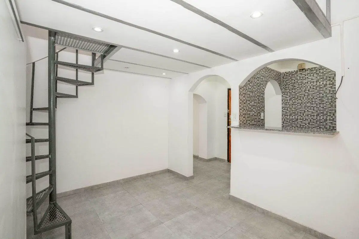 VENTA PH PLANTA BAJA PATIO SAN TELMO 2 AMBIENTES 4