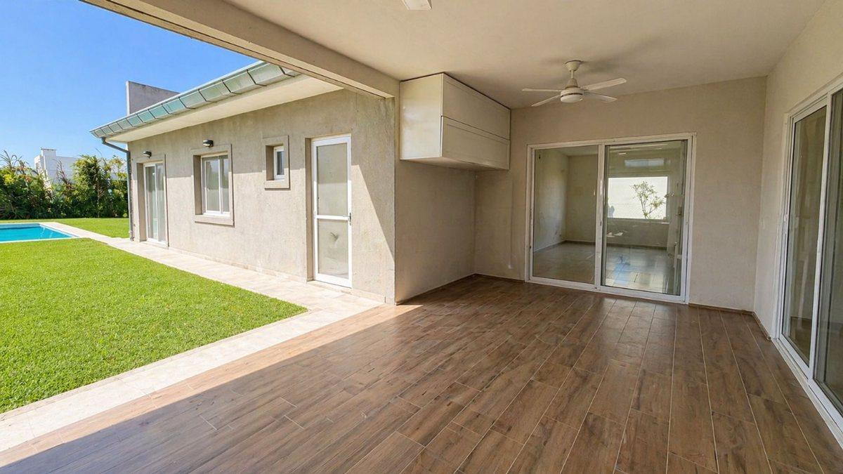 CASA 5 AMBIENTES HARAS SANTA MARIA PARQUE PILETA