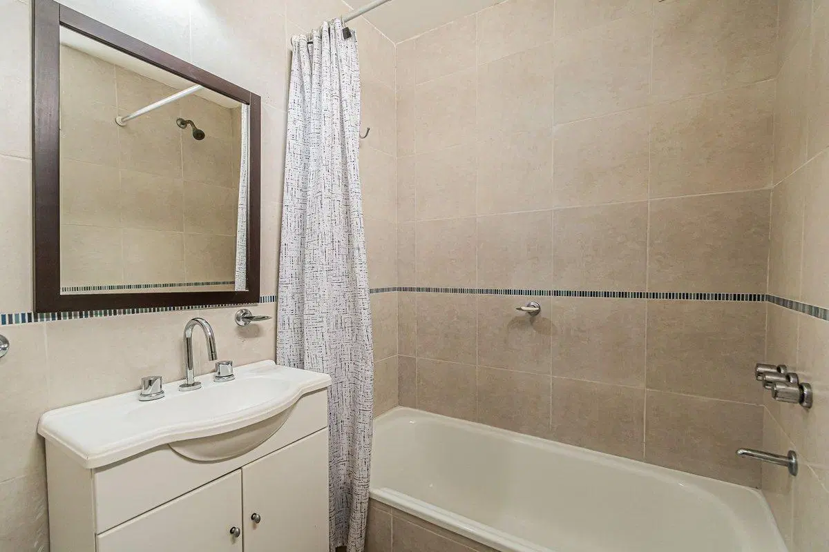 DEPARTAMENTO MONOAMBIENTE BALCÓN EN SANTOS LUGARES 4