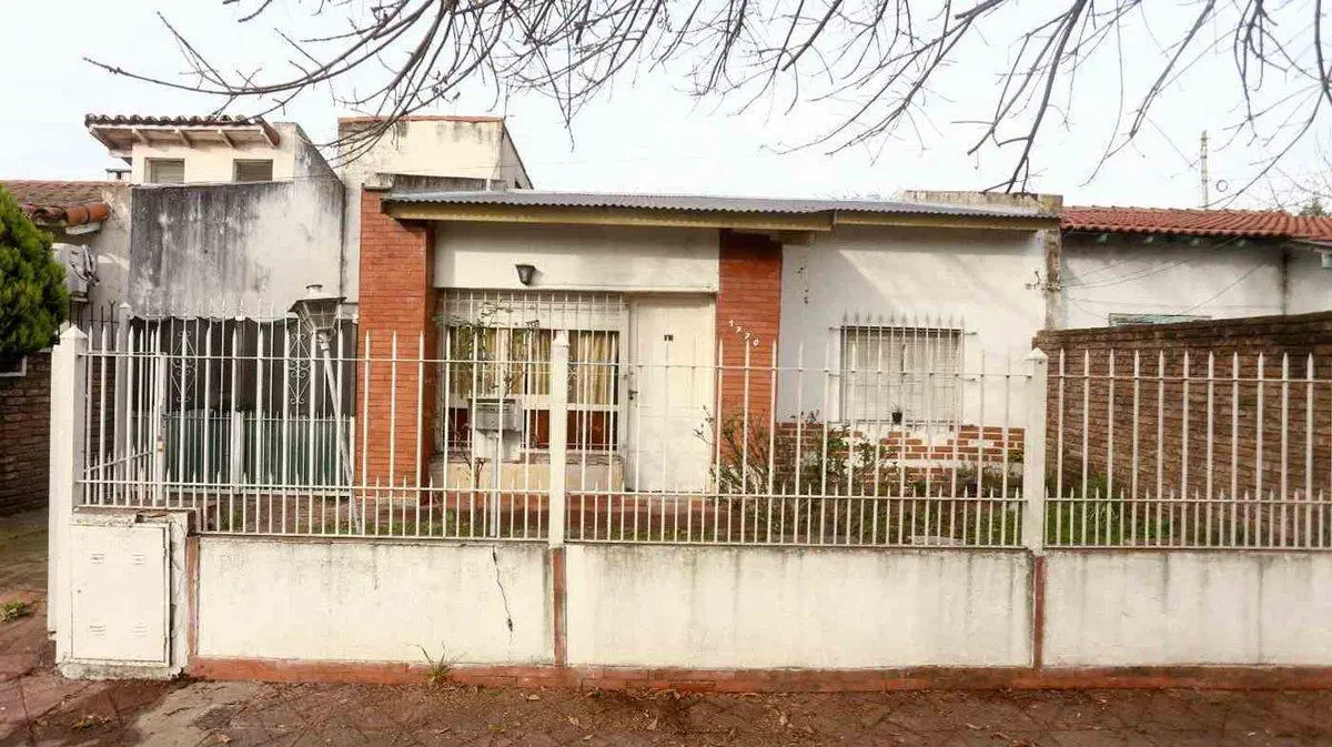 3 AMBIENTES LONGCHAMPS PATIO 2
