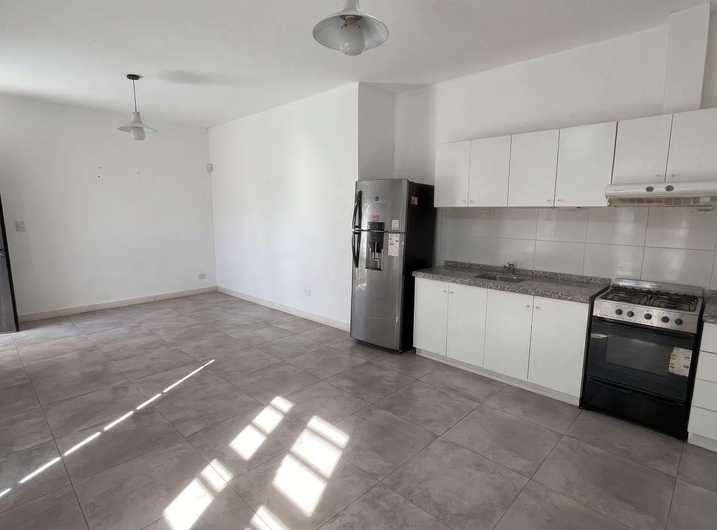 2 AMBIENTES PILAR TIPO DUPLEX PLANTA BAJA COCHERA 3