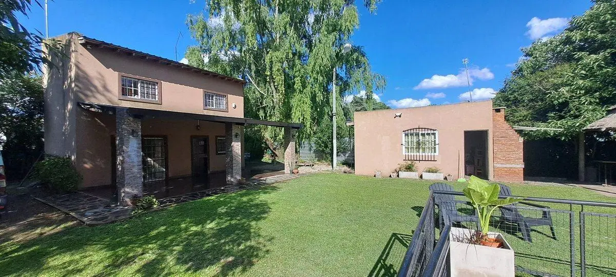 CASA QUINTA 3 AMBIENTES PISCINA QUINCHO PARQUE 4