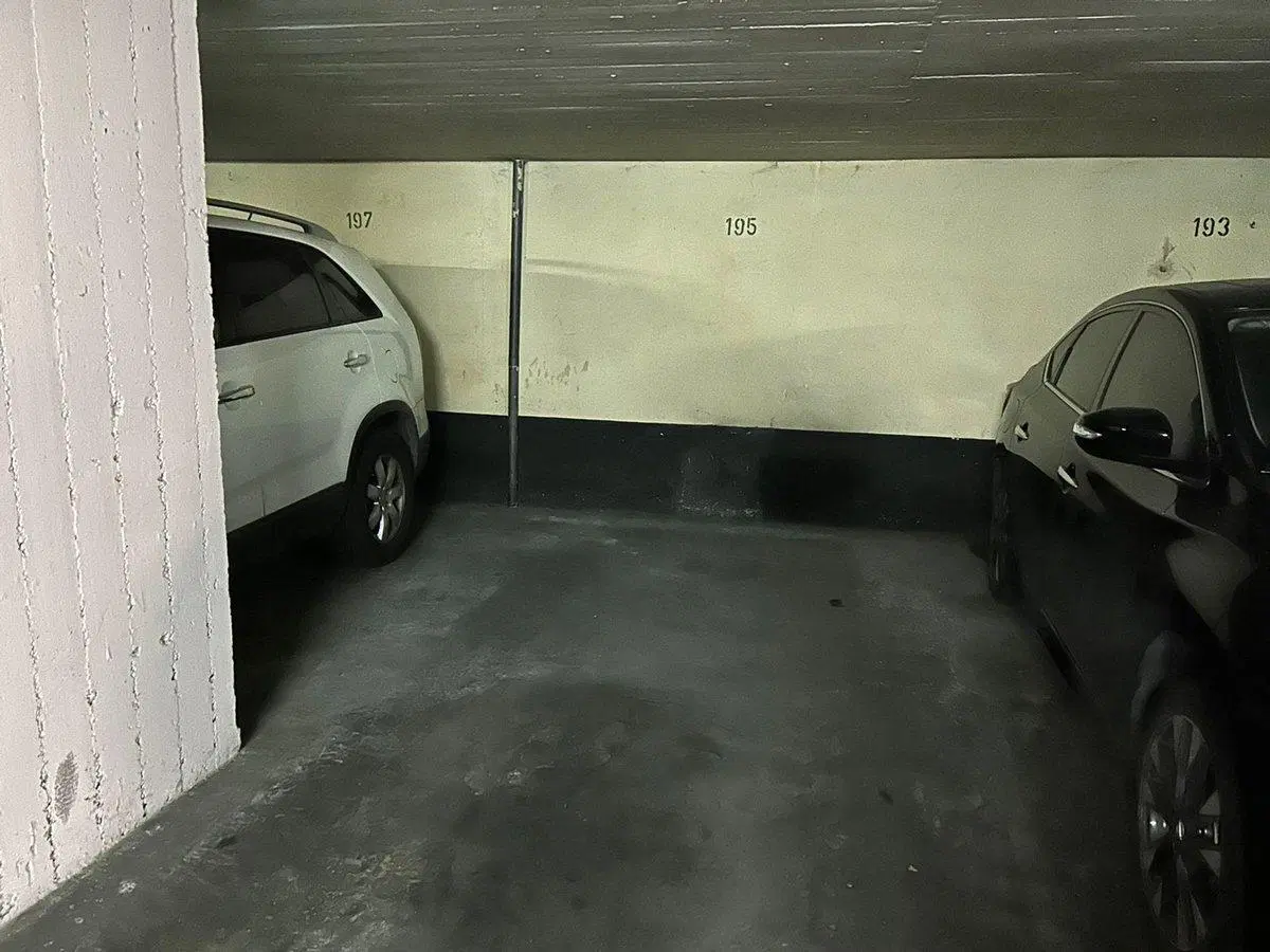 VENTA COCHERA CUBIERTA  BALVANERA 3