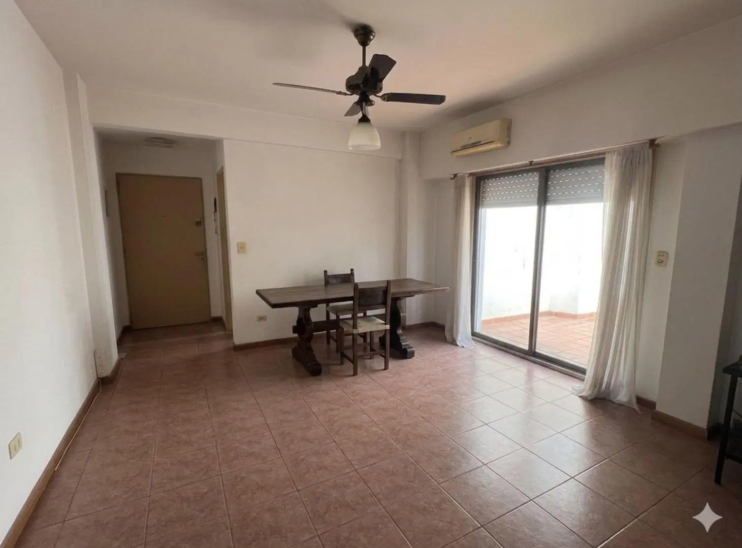 VENTA 3 AMBIENTES PATIO PARRILLA PERMUTA 3