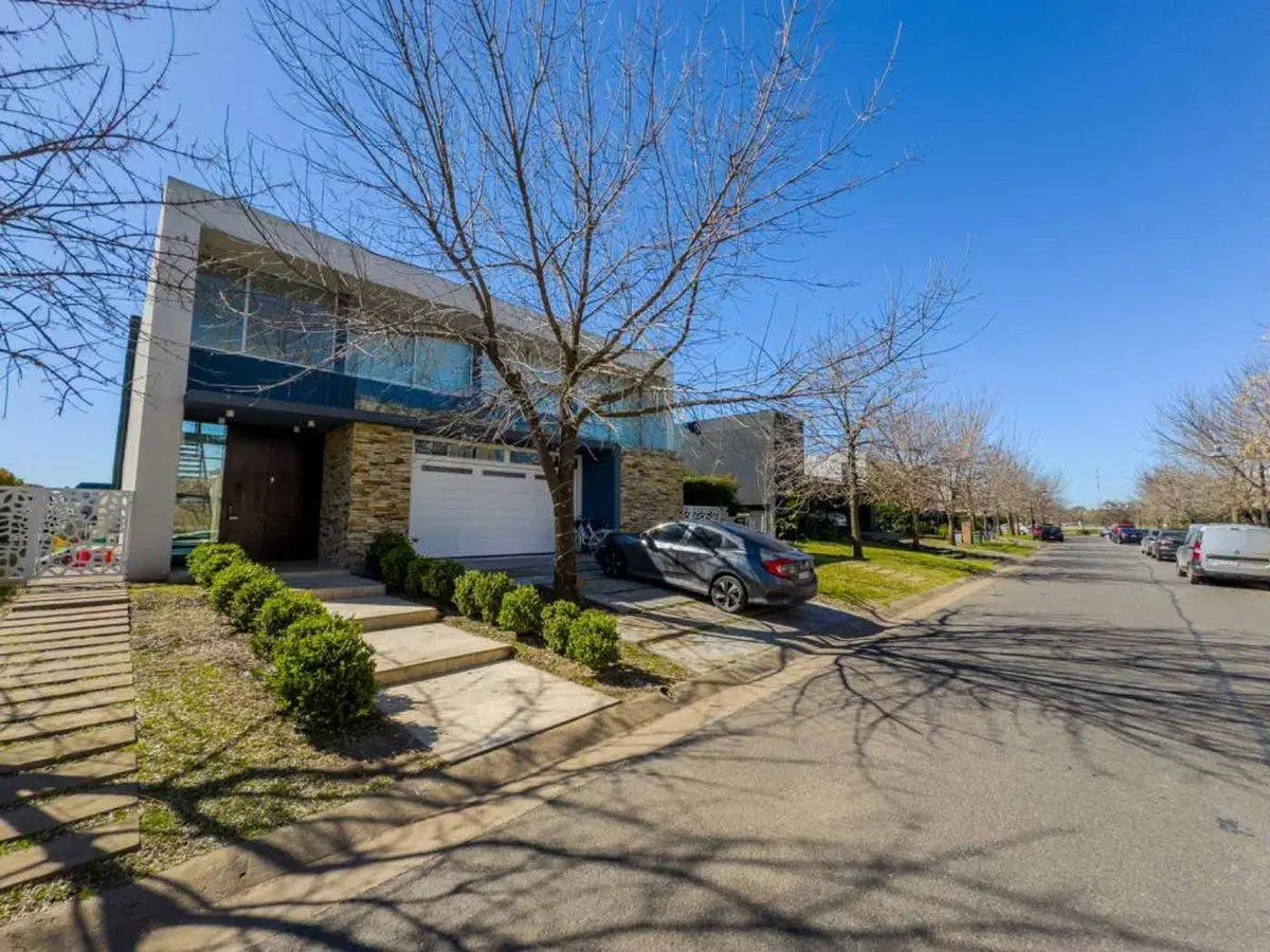 VENTA CASA 6 AMBIENTES AMARRA EL YACHT NORDELTA 4