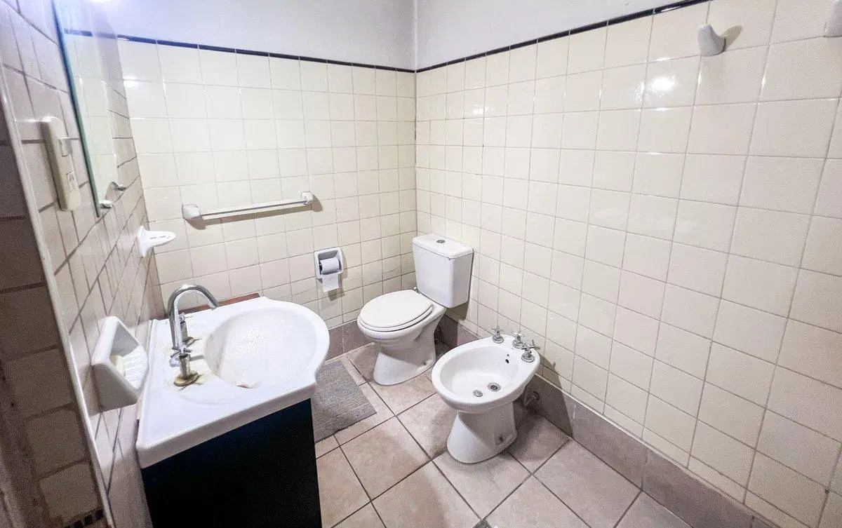 CASA 4 AMBIENTES PARQUE COCHERA LONGCHAMPS 3