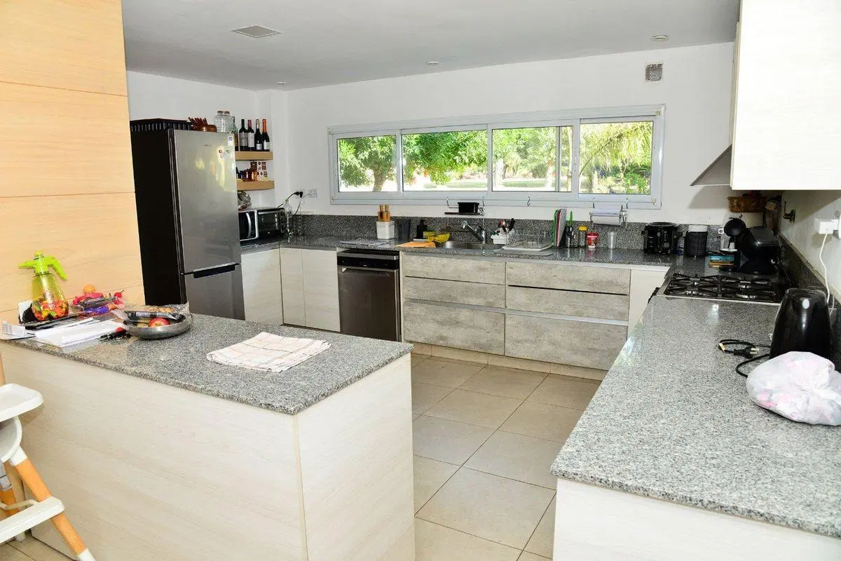 CASA 5 AMBIENTES HARAS SANTA MARIA 2