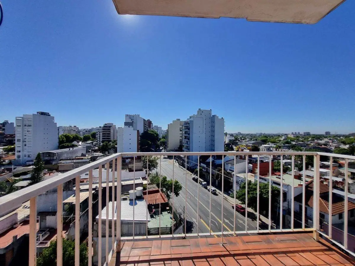 VENTA DEPARTAMENTO 2 AMBIENTES CON BALCON FLORESTA 4