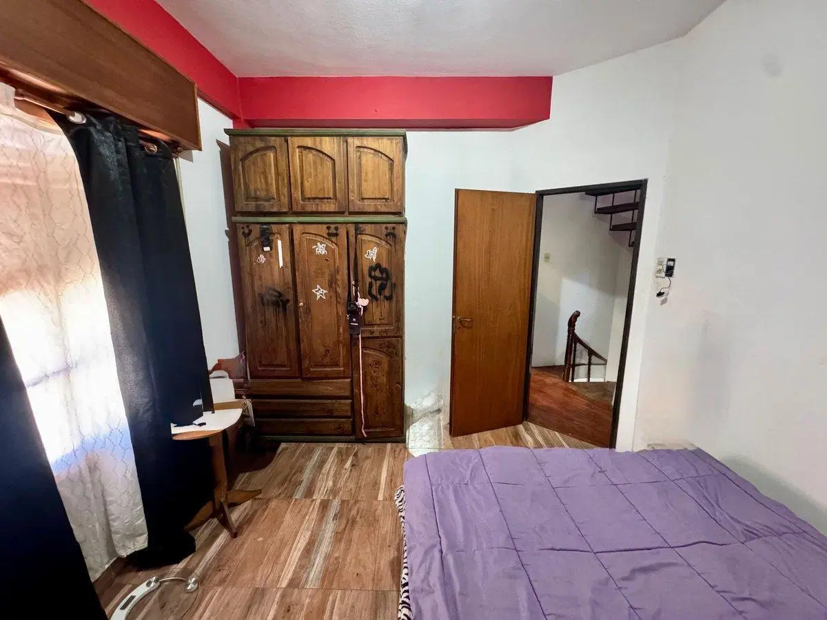 CASA 8 AMBIENTES RENTA ISIDRO CASANOVA 2