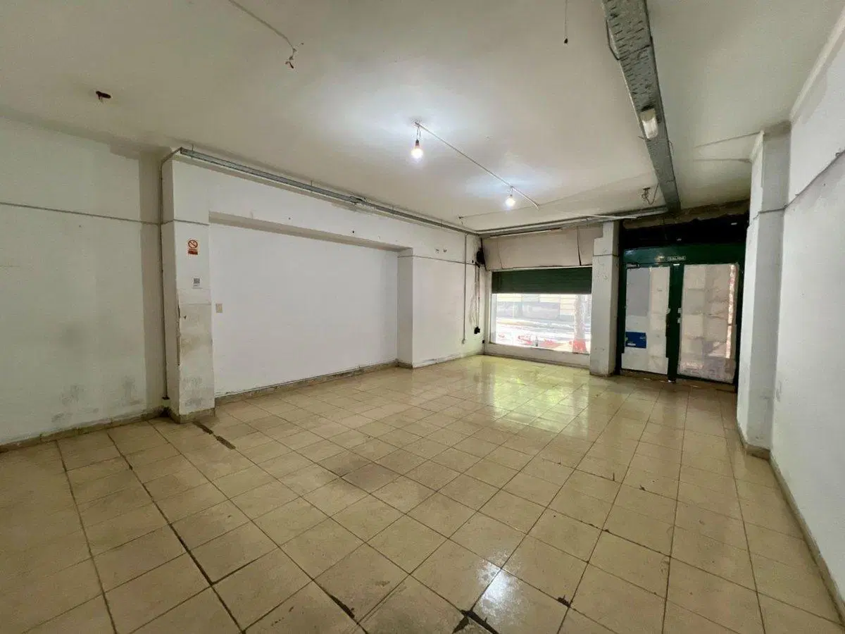 LOCAL VENTA CON SOTANO BALVANERA 5