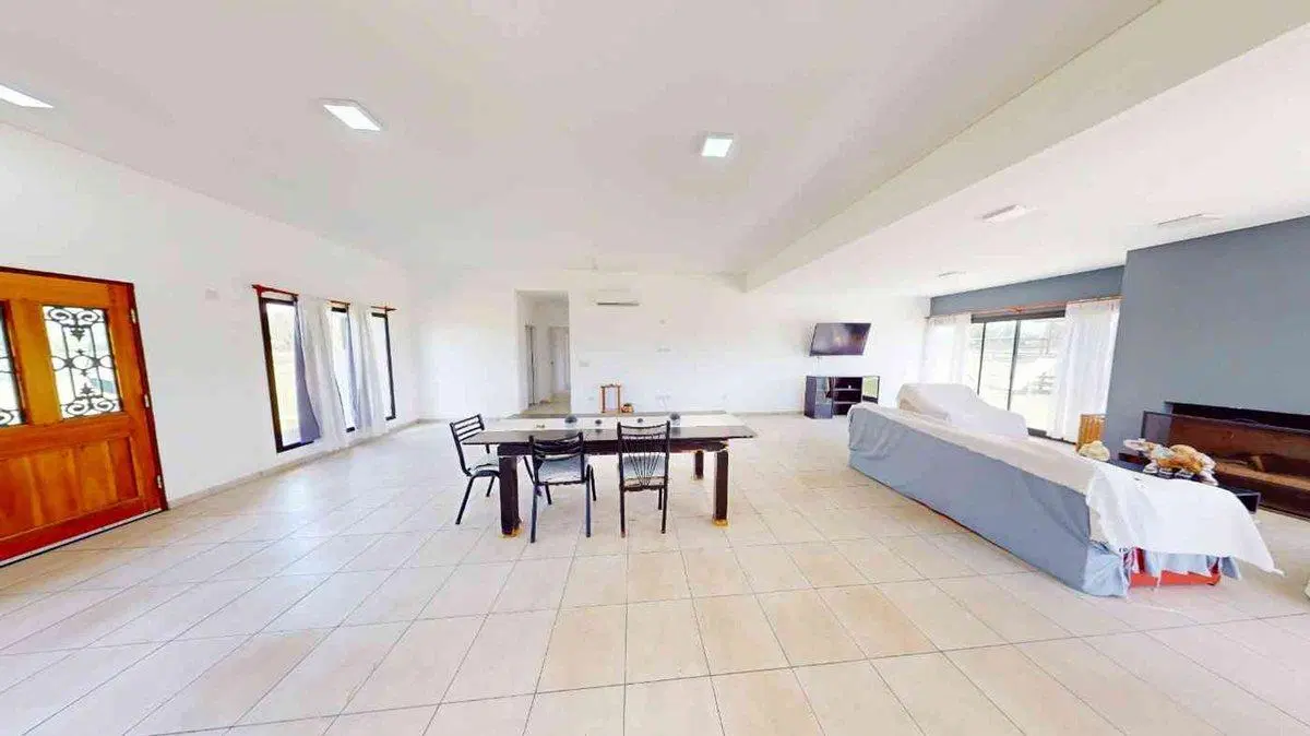 VENTA CASA 5 AMBIENTES PILETA 5