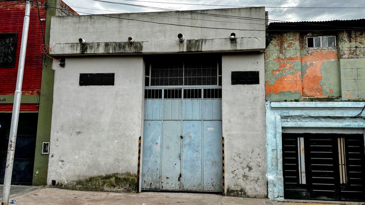 VENTA DEPOSITO ALSINA FINANCIACION 120 METROS