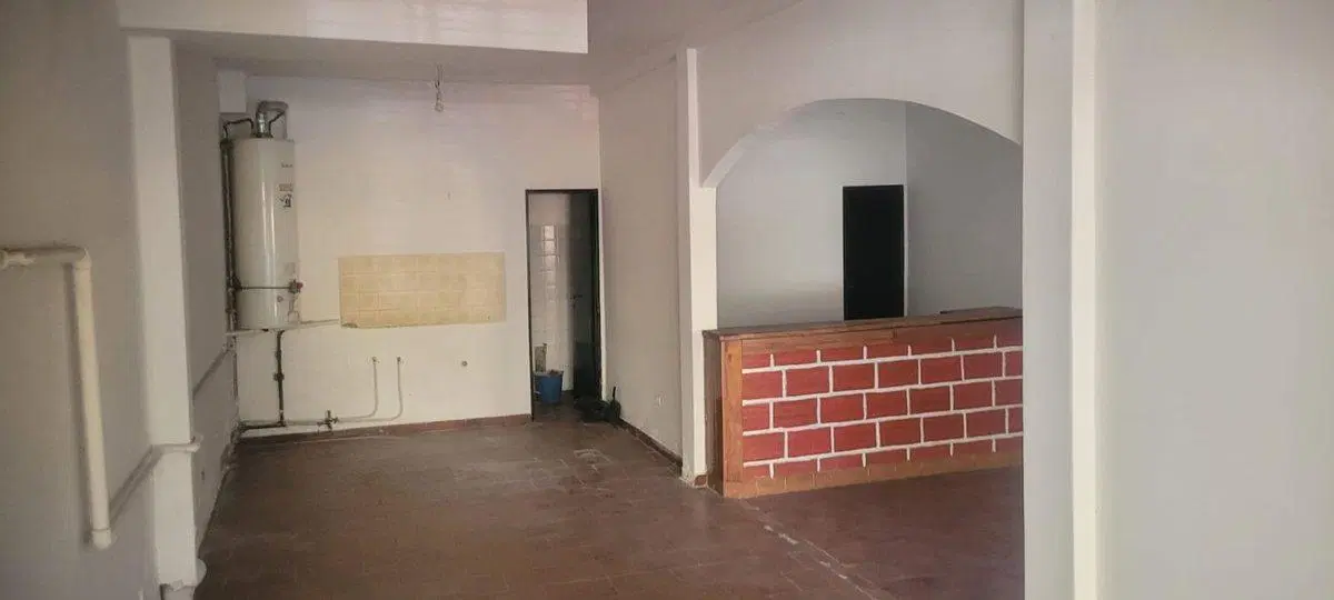VENTA LOCAL COMERCIAL FLORES 4