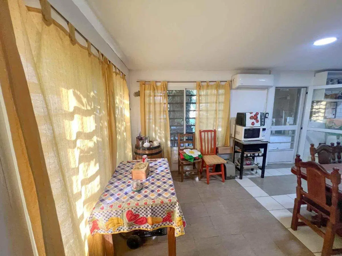 VENTA CASA 3 AMBIENTES JARDIN PILETA DOMSELAAR 4