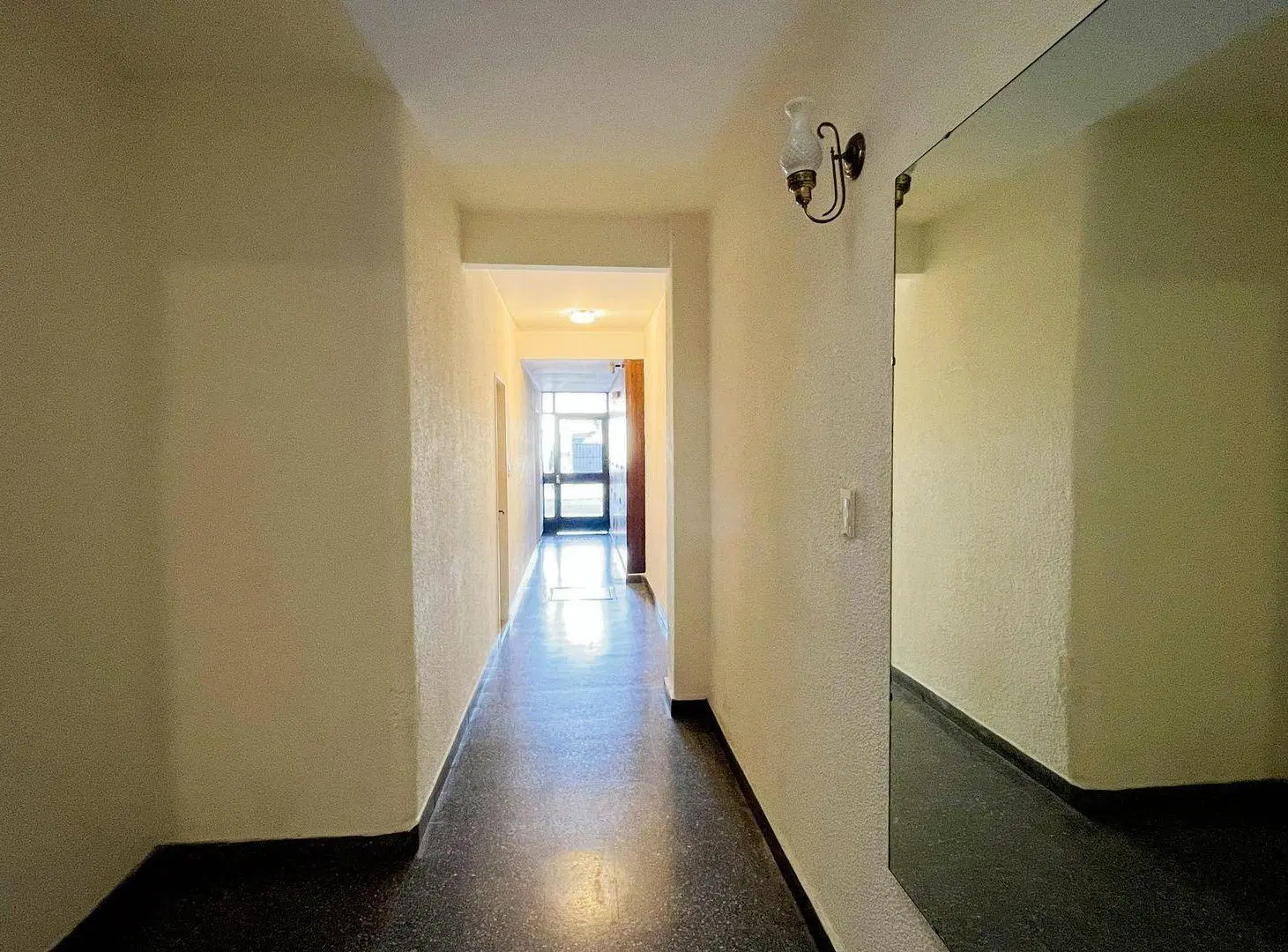 DEPARTAMENTO VENTA 2 AMBIENTES TERRAZA COMPARTIDA 2