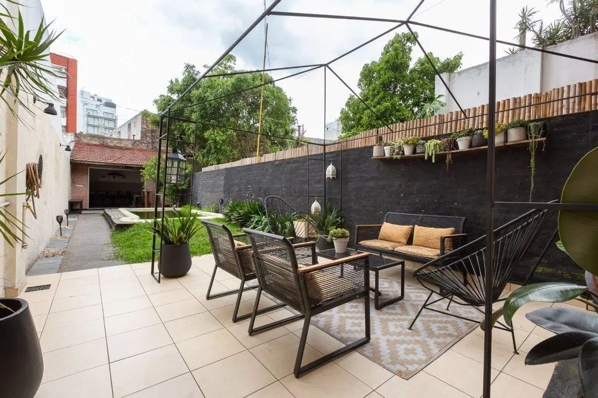 TRIPLEX 4 AMBIENTES PATIO QUINCHO PARRILLA COCHERA 3