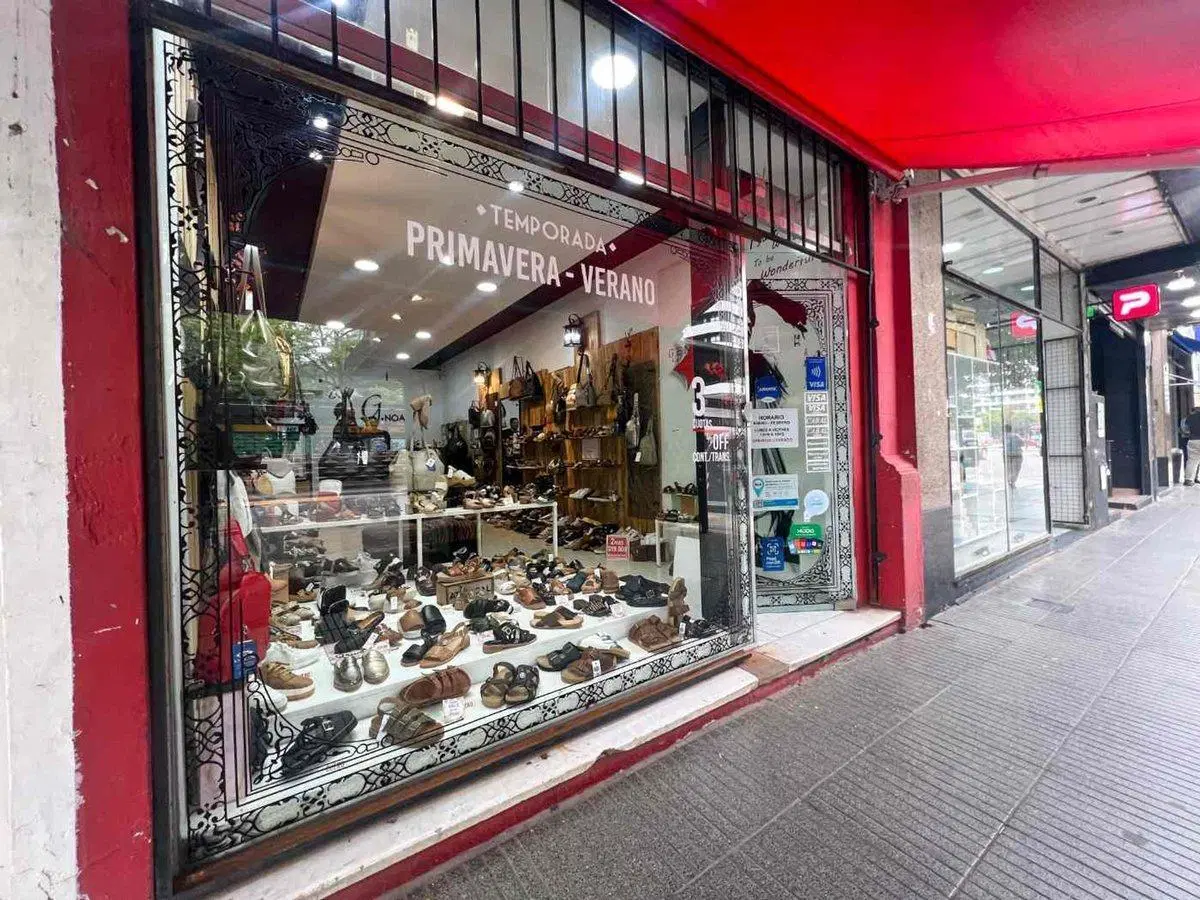 VENTA DE LOCAL EN NUÑEZ MAS DEPARTAMENTO 4