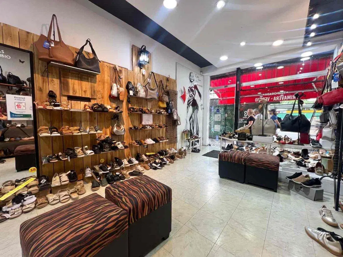 VENTA DE LOCAL EN NUÑEZ MAS DEPARTAMENTO 2