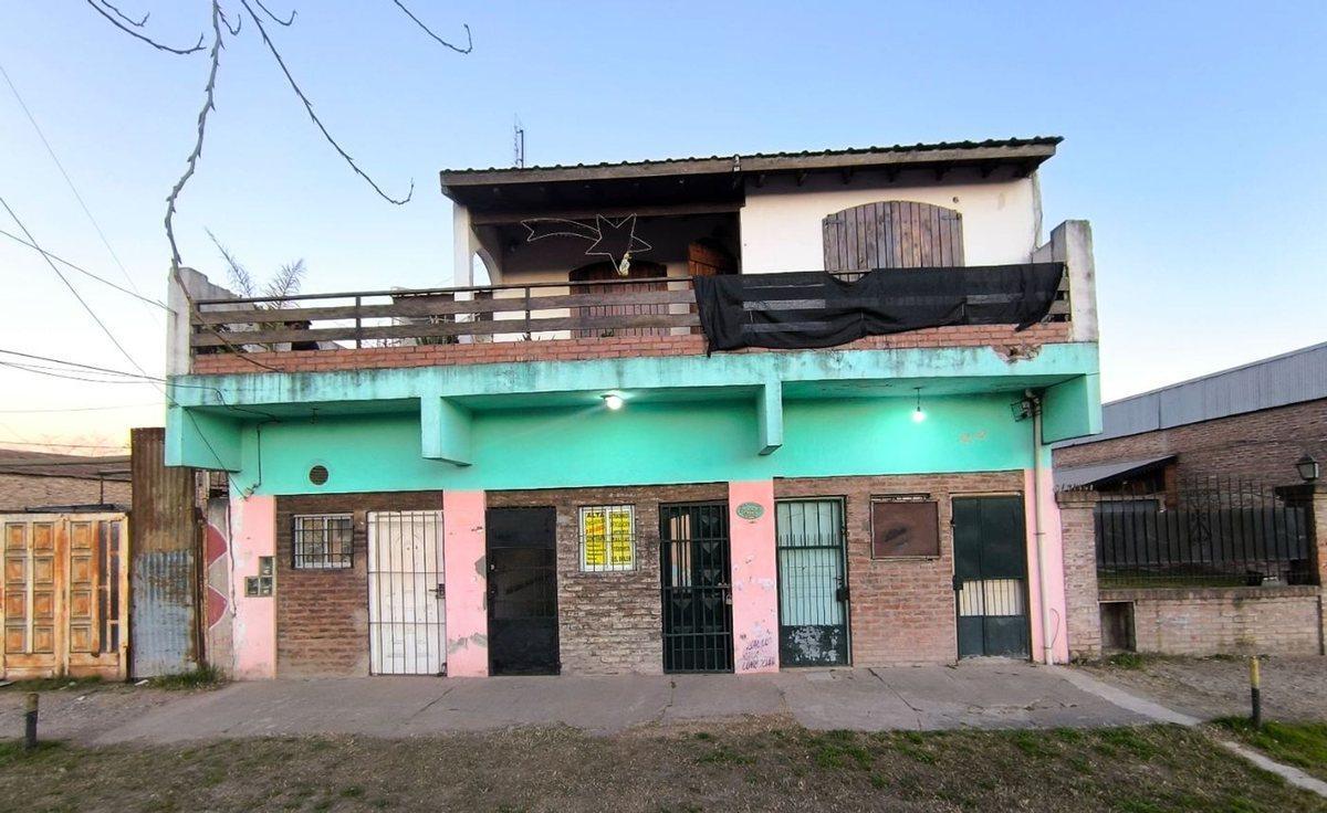 CASA MULTIFUNCIONAL LOCALES BALCON PARQUE