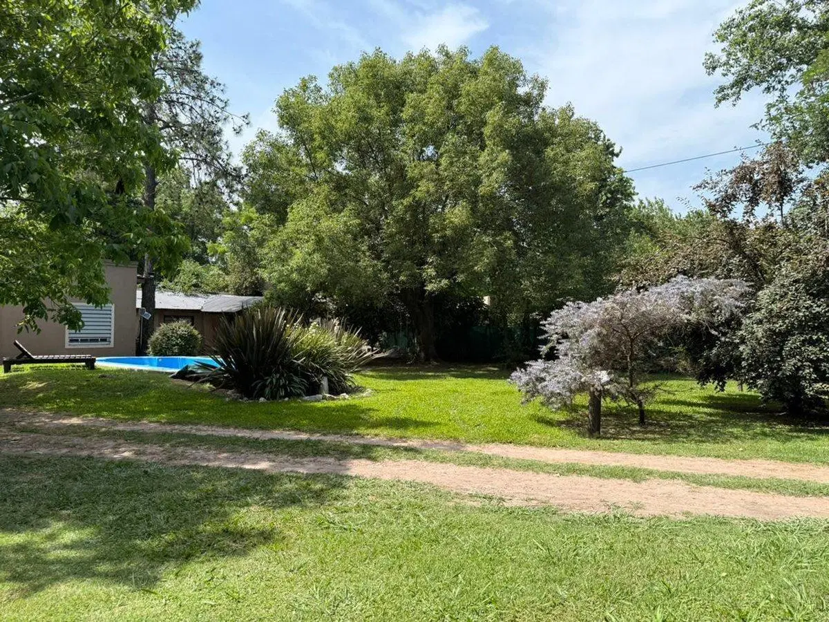 CASA QUINTA 4 AMBIENTES PILETA PATIO COCHERA 2