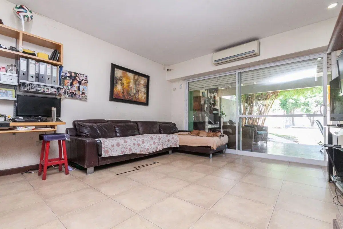 VENTA CASA 4 AMBIENTES COCHERA JARDÍN PISCINA 5