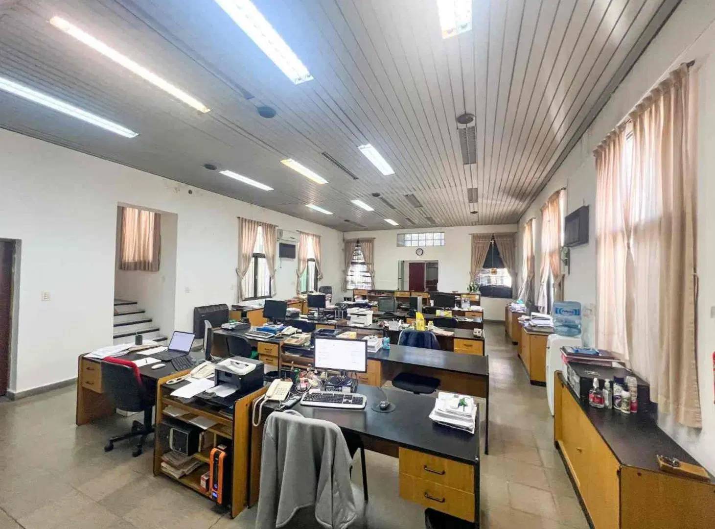OFICINA EN VENTA ZONA COMERCIAL LOMAS DE ZAMORA 5