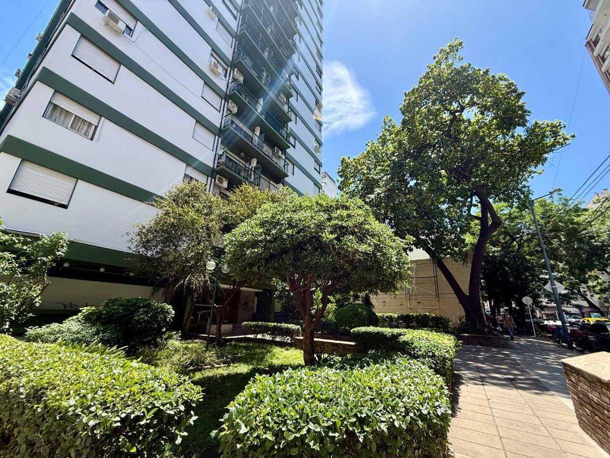 DEPARTAMENTO 4 AMBIENTES COCHERA BALCON